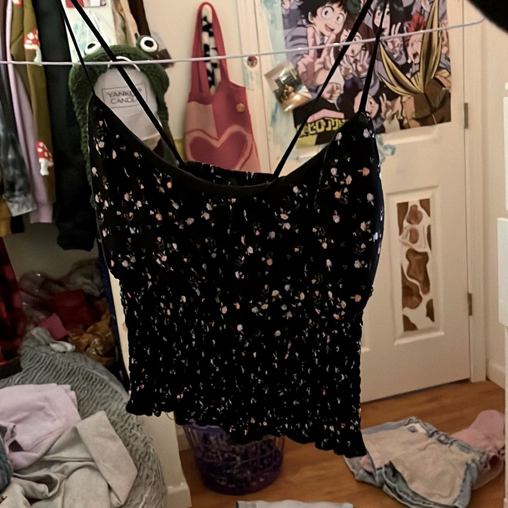 This is a lightly loved shirt ive probably worn it twice 😻😻